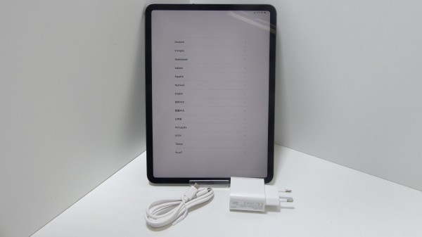 Apple iPad Pro 11&quot; 2. Gen 2020 128GB WIFI + 4G Space Gray MY2V2FD/A guter Zustand
