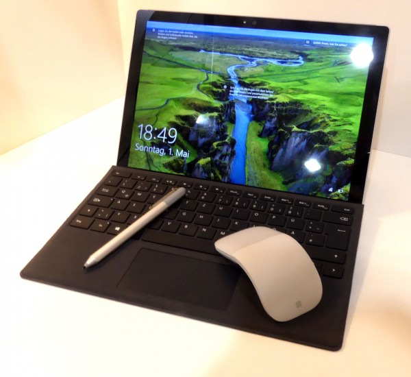 Microsoft Surface Pro 4, Intel i5-6300U 2x2,40Ghz, 4 GB, 128GB + Surface Pen + Arc Mouse