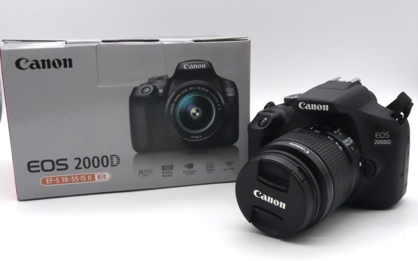 Canon EOS 2000D, 24,1 Megapixel, 3FPS, schwarz, gebraucht, Kit mit EF-S 18-55mm