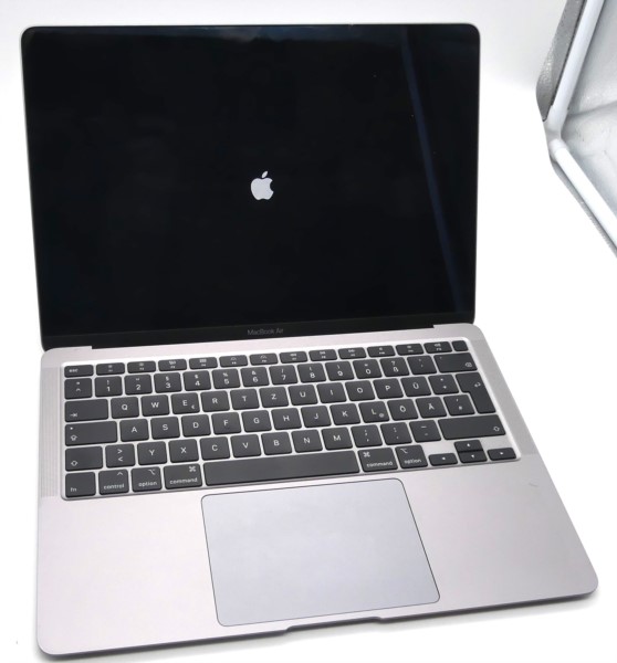 MacBook Air 13" 2020, grey, 8 GB, 256GB SSD, Laptop, gebraucht