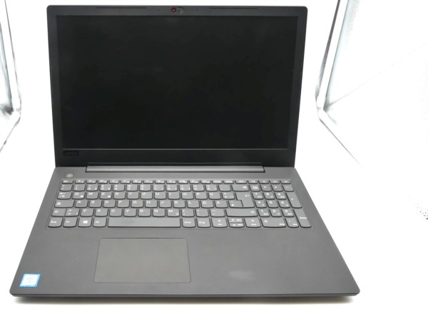 Lenovo V130-15IKB,15,6",Intel Core i5-8250U,8GB, 256GB,Intel UHD Graphics, Notebook, gebraucht